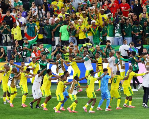Hugo Broos lleva a Sudáfrica a los octavos del Mundial por primera vez
