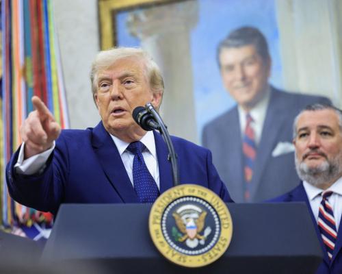 Trump confirma que llamó a Infantino para revisar la roja a Balogun