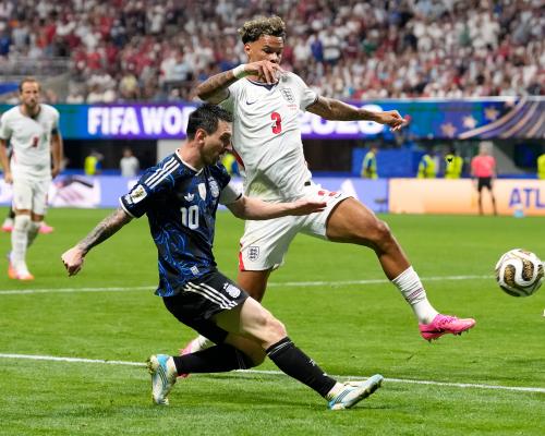 Messi bajo control… hasta que decidió cruzar el balón
